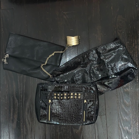 Rihanna VS Angel black pleather/croc clutches - Picture 1 of 4